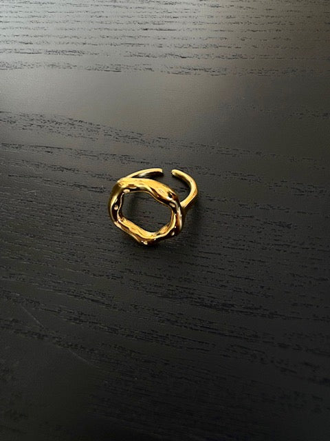 Bague dorée Oris
