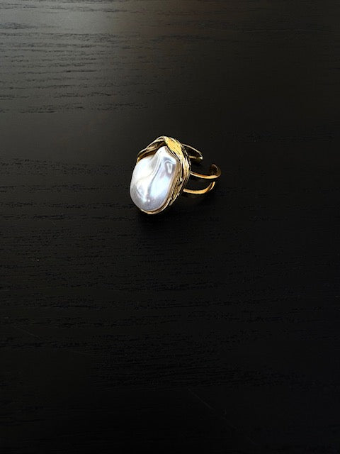 Bague dorée Nacreum