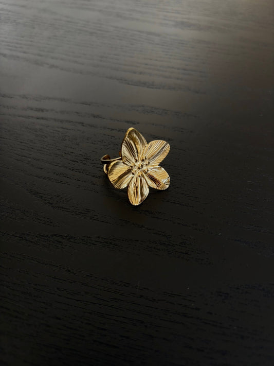 Bague dorée Fleur de tiare