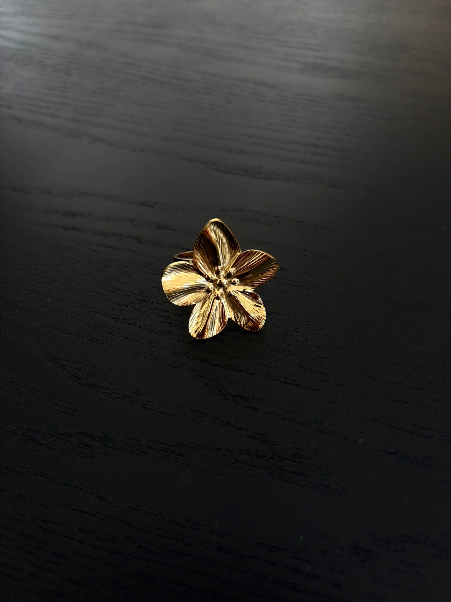 Bague dorée Fleur de tiare