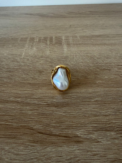 Bague dorée Nacreum