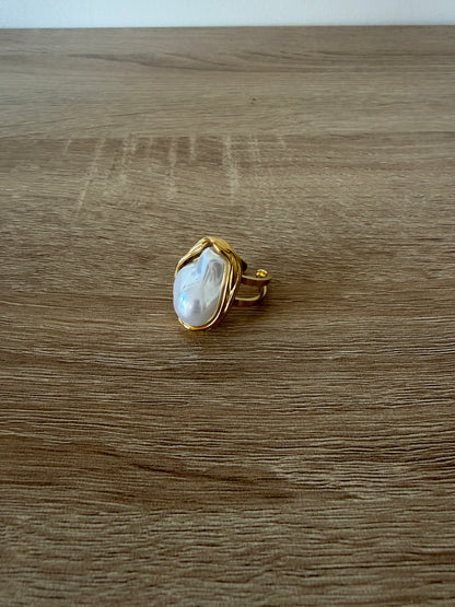 Bague dorée Nacreum