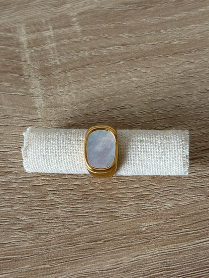 Bague dorée Regalia