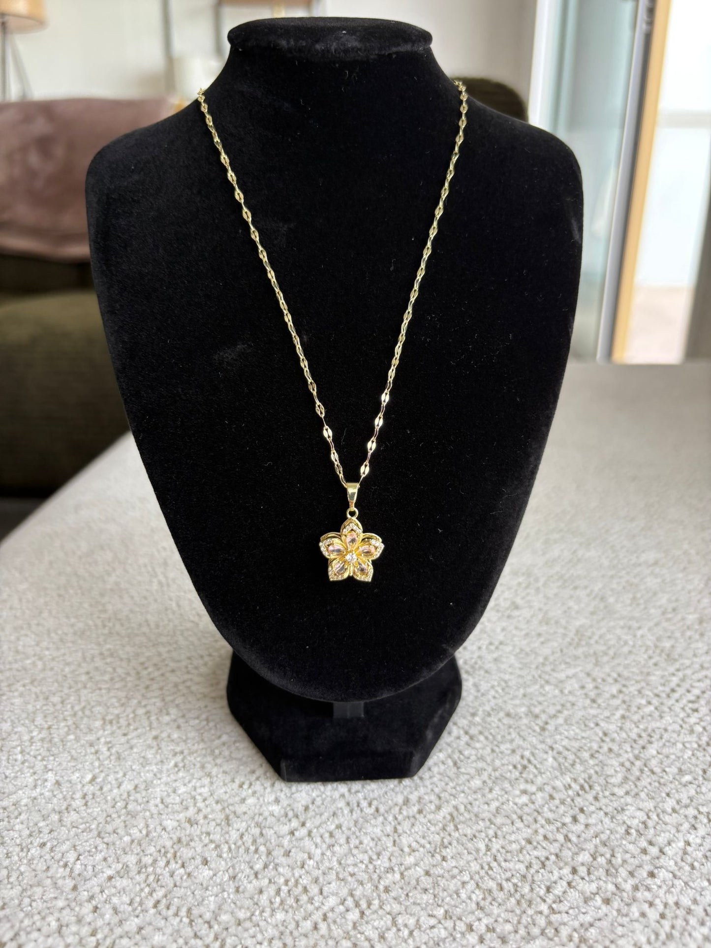 Collier doré Alma